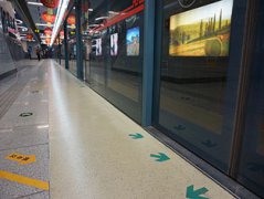 <b>橡膠地板與亞麻地板的對比區(qū)別</b>